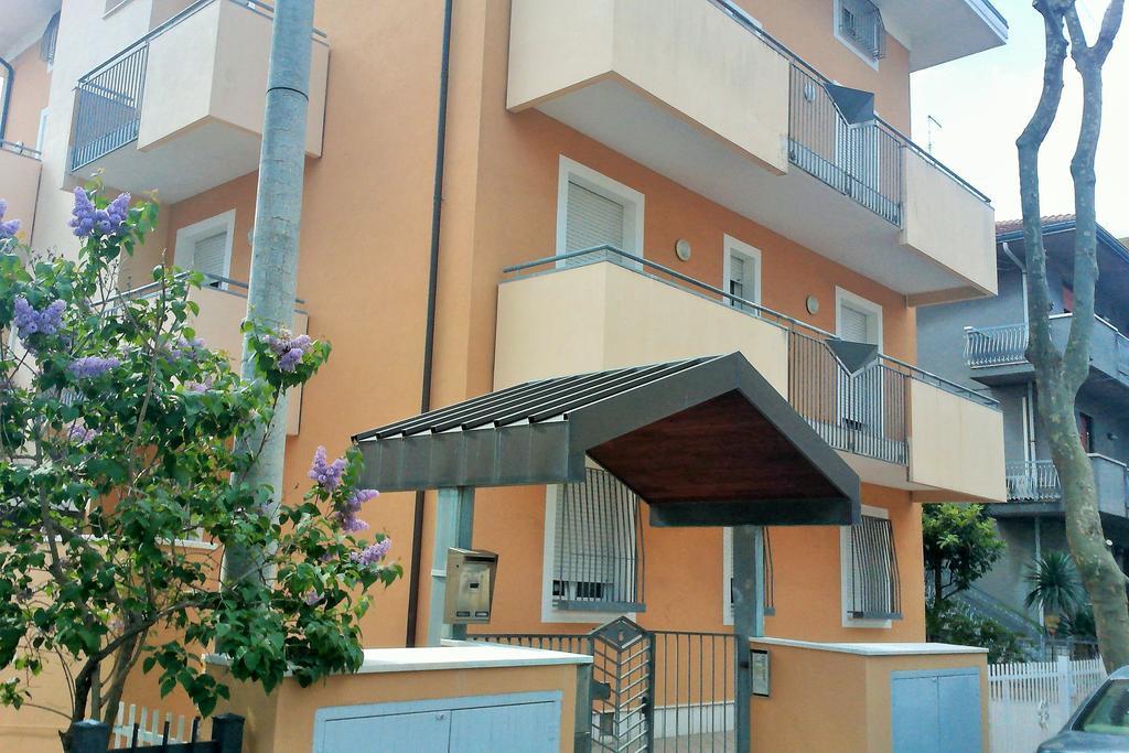 Casa Vacanze Rivabella Hotel Rimini Exterior photo